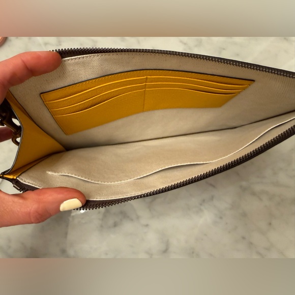 Gucci GG Supreme Monogram Neo Vintage Zip Wristlet Pouch Beige New Acero Crop - Picture 9 of 16